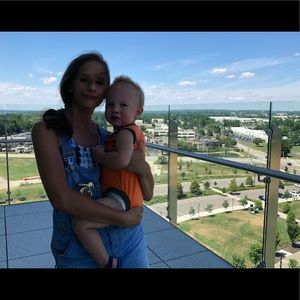 Meet your Posher, Alyssa